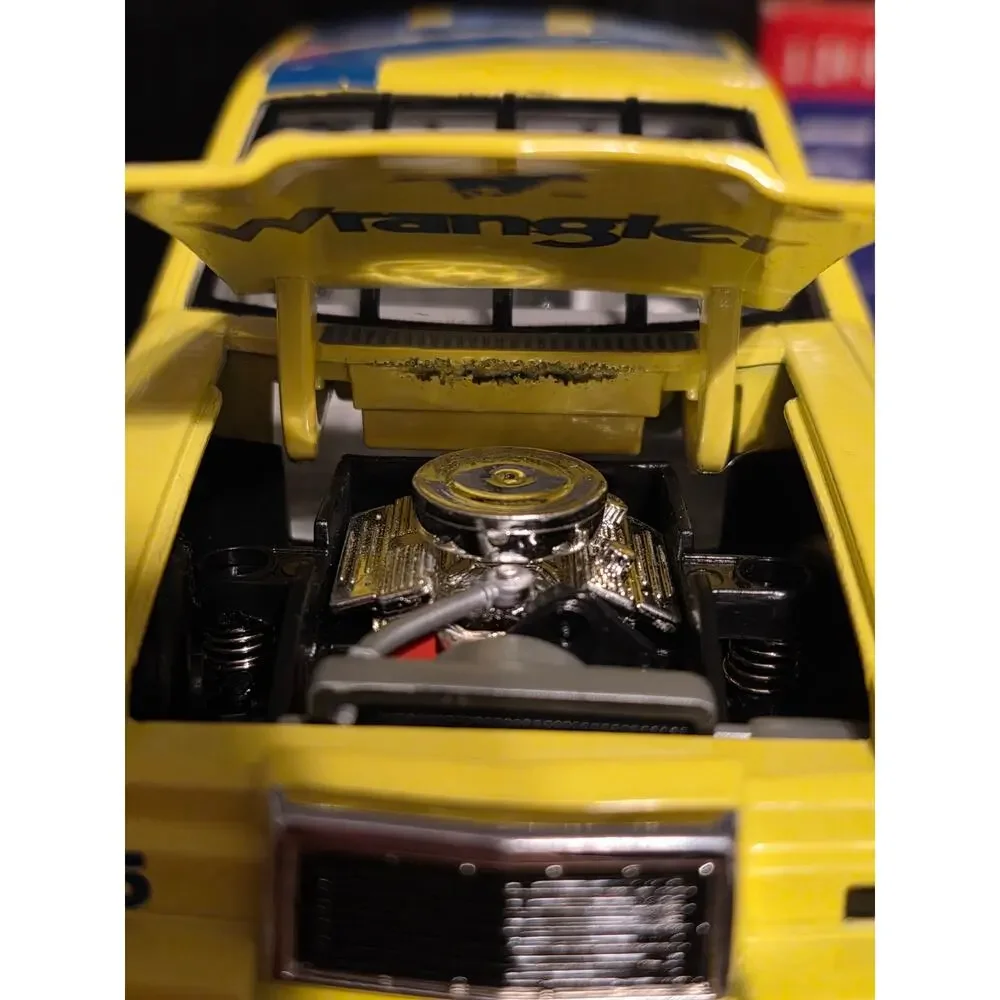 Dale Earnhardt 15 Wrangler RCCA 1:24 Scale Diecast Stock Car 1 of 10,000 Nascar